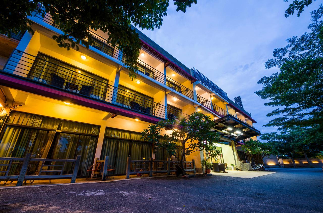 Kenting White Hotel Hengchun Exterior photo